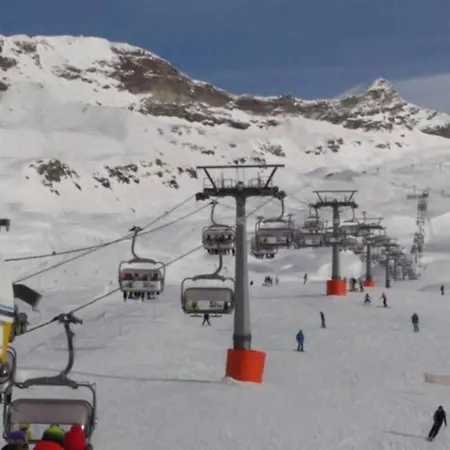 Skichalet Cervinia Bassi Apartman *